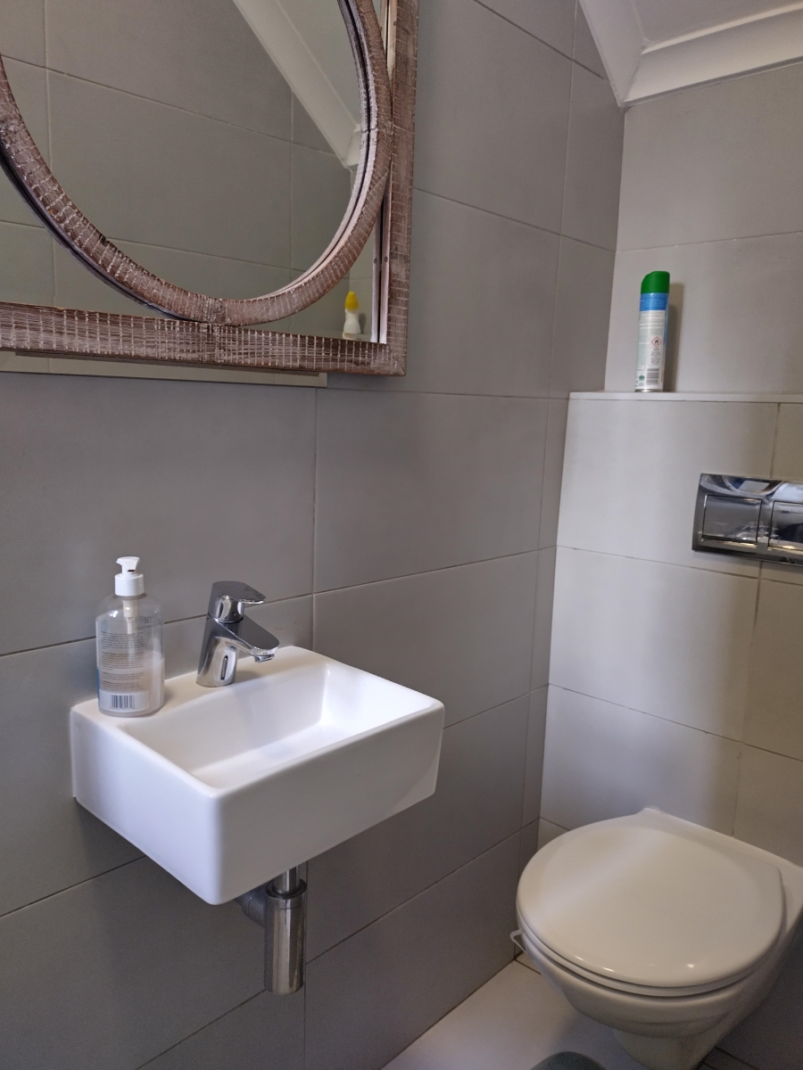 3 Bedroom Property for Sale in Parklands North Western Cape